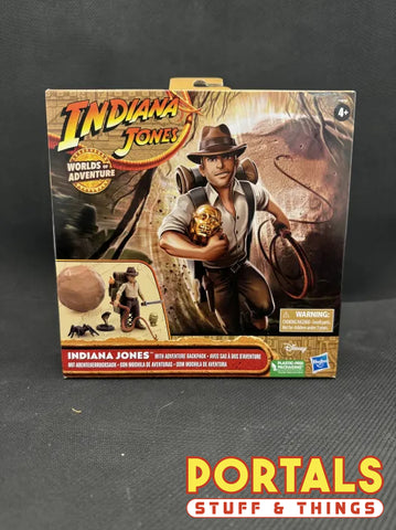 Indiana Jones Worlds of Adventure: Indiana Jones with Backpack
