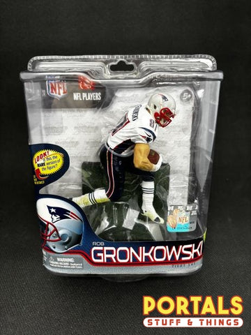 NFL Series 29: New England Patriots Rob Gronkowski #87 Figure